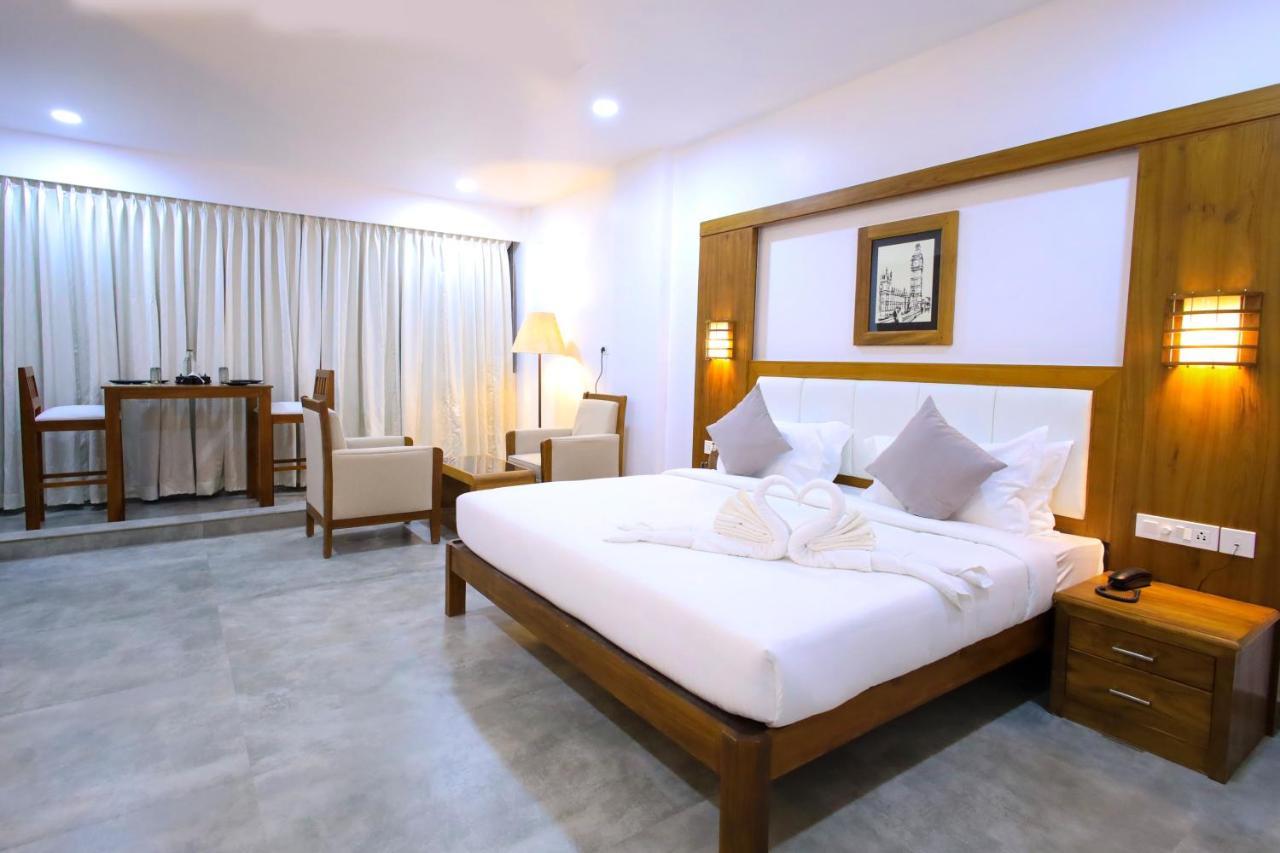 Hotel White House, 무나르 외부 사진