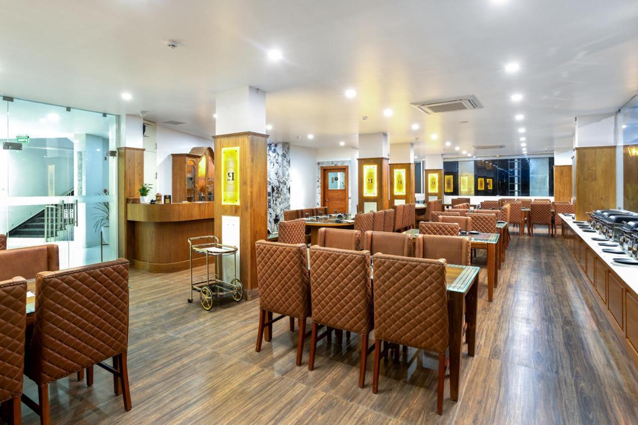Hotel White House, 무나르 외부 사진
